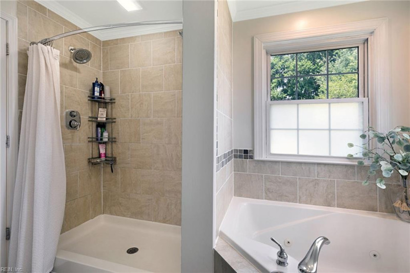 Photo 21 of 33 residential for sale in Hampton virginia