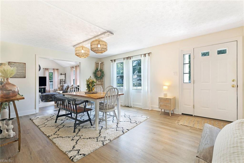 Photo 5 of 33 residential for sale in Hampton virginia