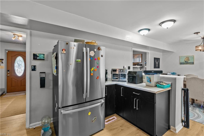 Photo 11 of 29 residential for sale in Hampton virginia