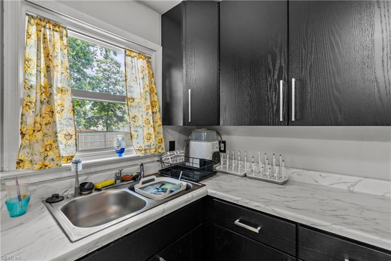 Photo 15 of 29 residential for sale in Hampton virginia
