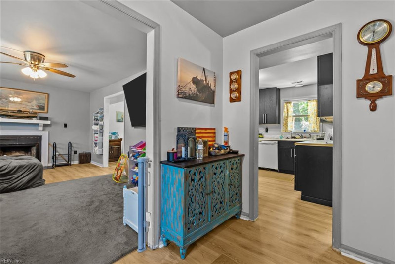 Photo 17 of 29 residential for sale in Hampton virginia