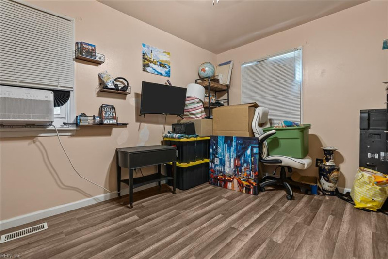 Photo 20 of 29 residential for sale in Hampton virginia