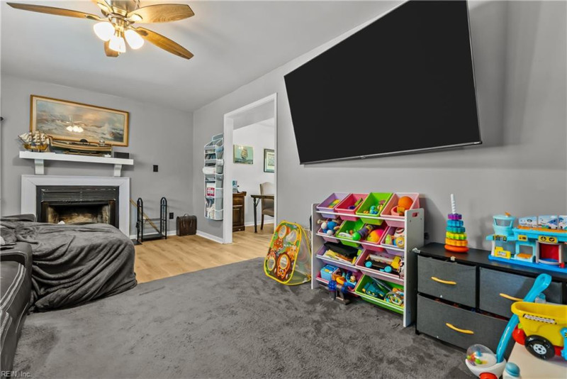 Photo 5 of 29 residential for sale in Hampton virginia