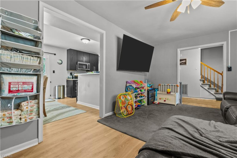 Photo 7 of 29 residential for sale in Hampton virginia