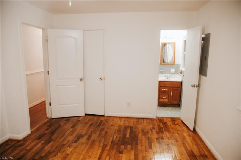 Photo 19 of 25 residential for sale in Norfolk virginia