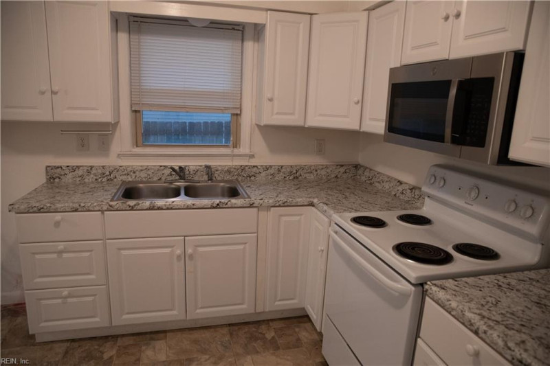 Photo 3 of 25 residential for sale in Norfolk virginia