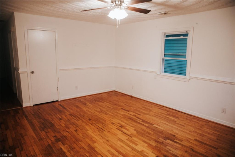 Photo 5 of 25 residential for sale in Norfolk virginia