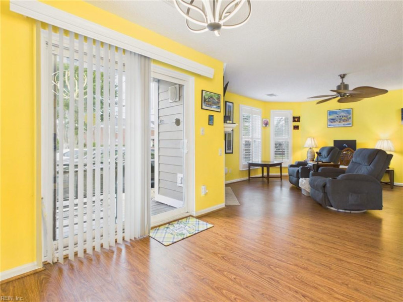 Photo 10 of 39 residential for sale in Virginia Beach virginia