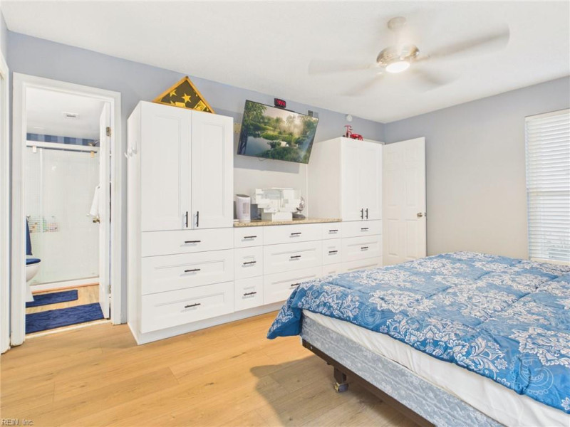 Photo 18 of 39 residential for sale in Virginia Beach virginia