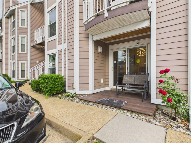 Photo 3 of 39 residential for sale in Virginia Beach virginia