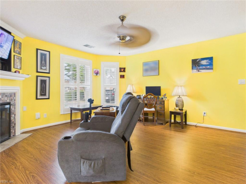 Photo 6 of 39 residential for sale in Virginia Beach virginia