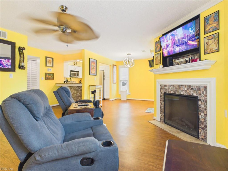 Photo 8 of 39 residential for sale in Virginia Beach virginia