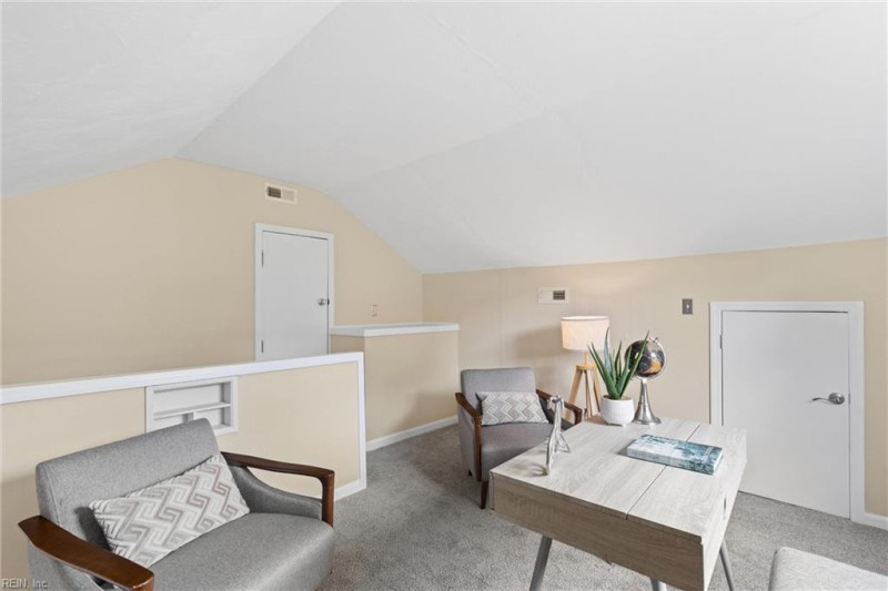 Photo 15 of 26 residential for sale in Chesapeake virginia