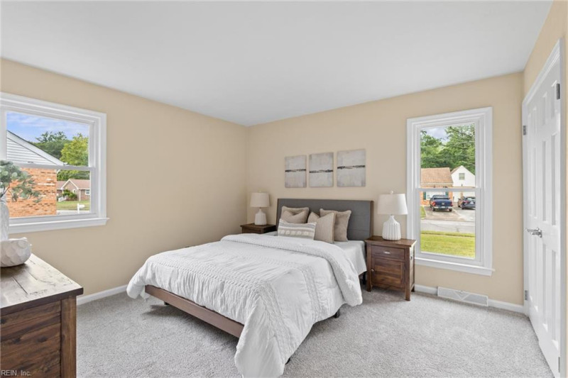 Photo 17 of 26 residential for sale in Chesapeake virginia