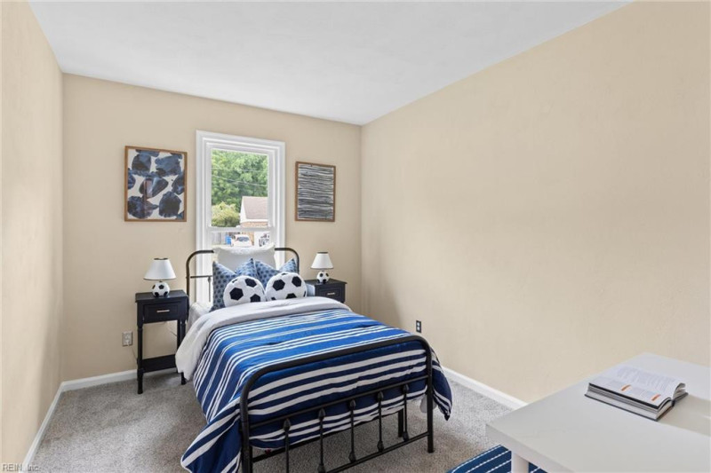 Photo 19 of 26 residential for sale in Chesapeake virginia