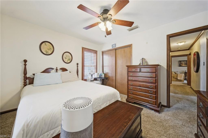 Photo 14 of 27 residential for sale in Virginia Beach virginia