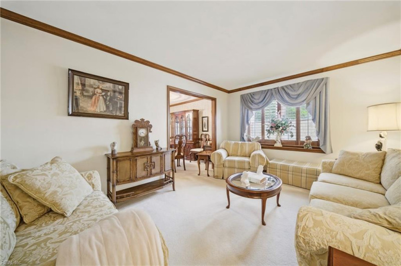 Photo 4 of 27 residential for sale in Virginia Beach virginia