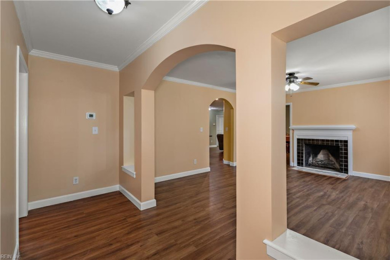 Photo 10 of 29 residential for sale in Virginia Beach virginia