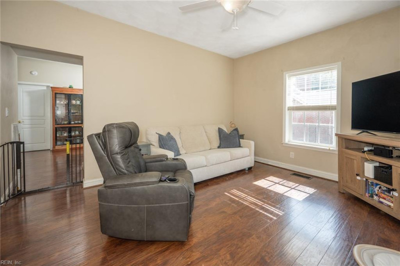 Photo 7 of 33 residential for sale in Portsmouth virginia Photo 7 of 33 residential for sale in Portsmouth virginia