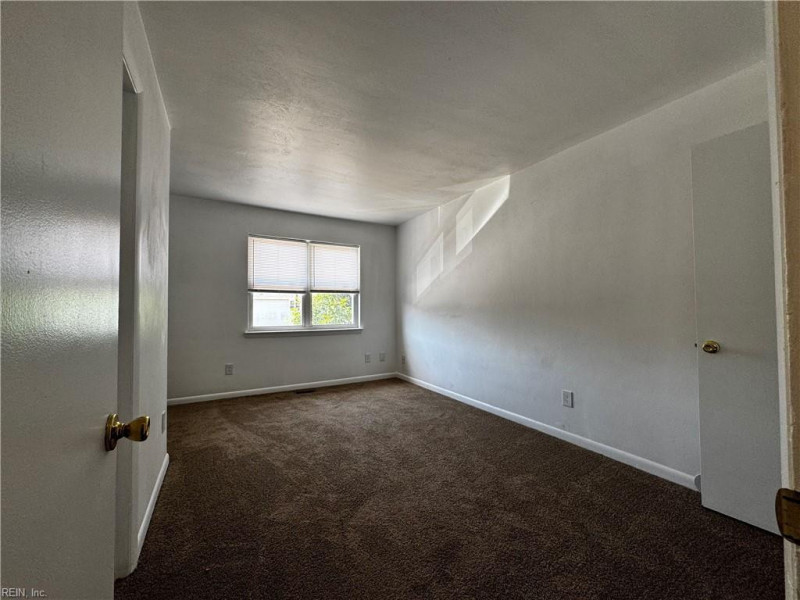 Photo 10 of 16 residential for sale in Virginia Beach virginia