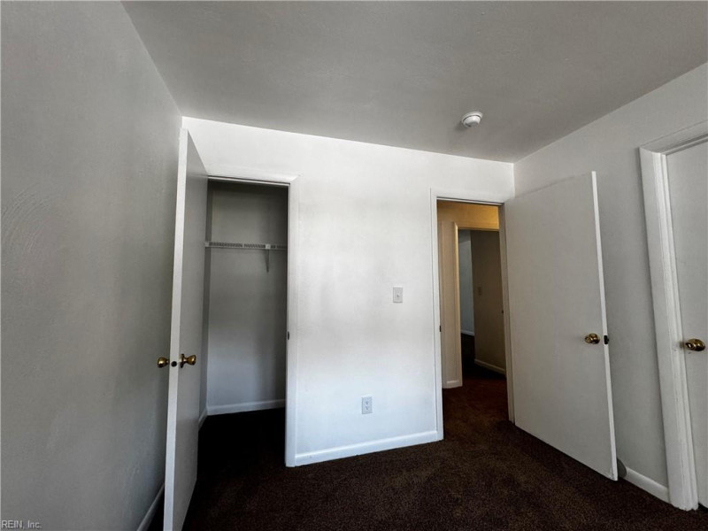 Photo 11 of 16 residential for sale in Virginia Beach virginia