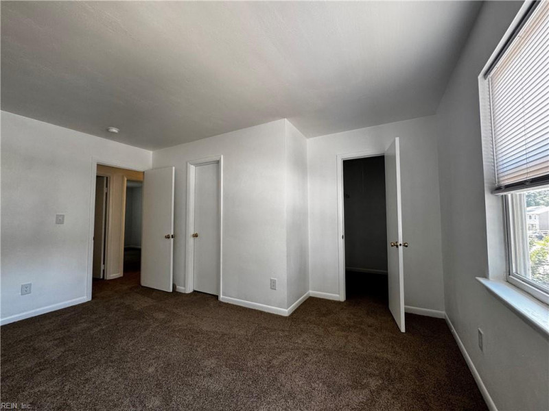 Photo 12 of 16 residential for sale in Virginia Beach virginia