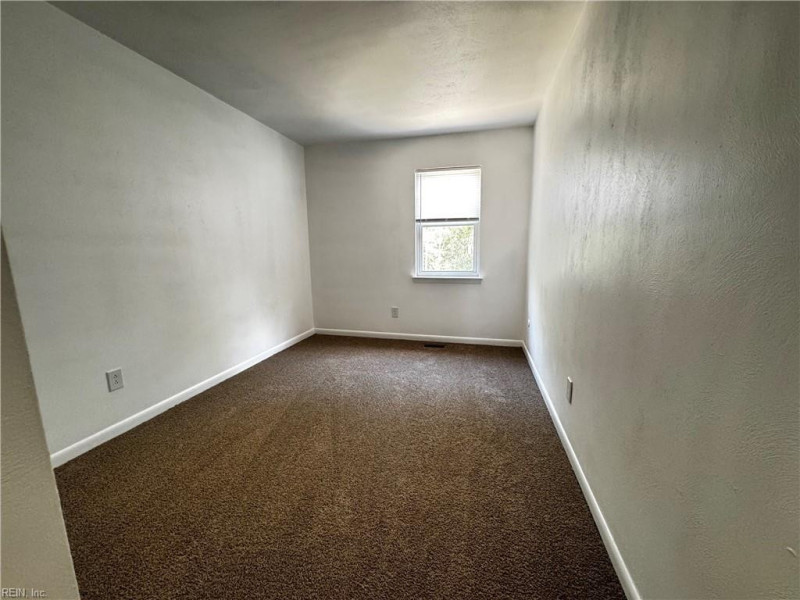 Photo 13 of 16 residential for sale in Virginia Beach virginia