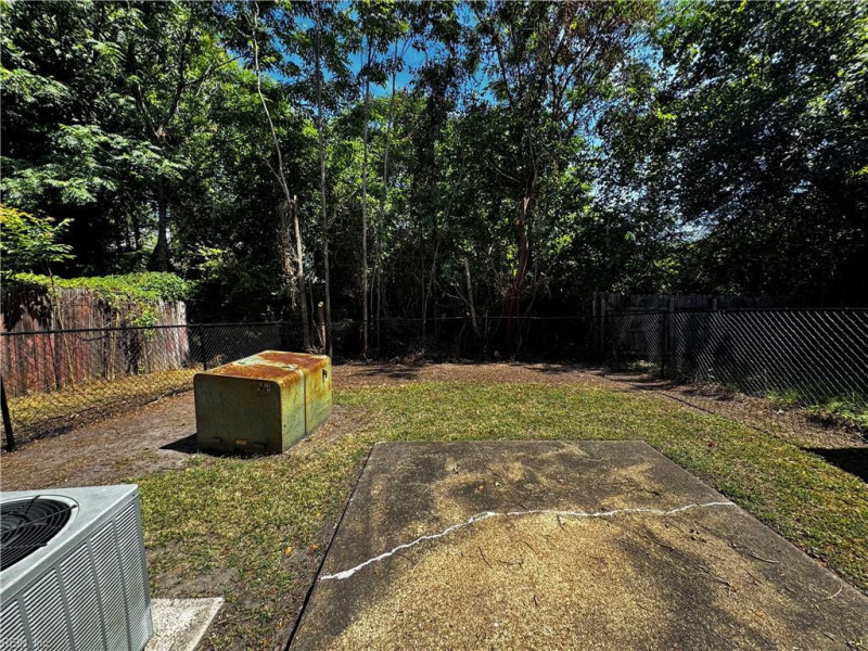 Photo 14 of 16 residential for sale in Virginia Beach virginia