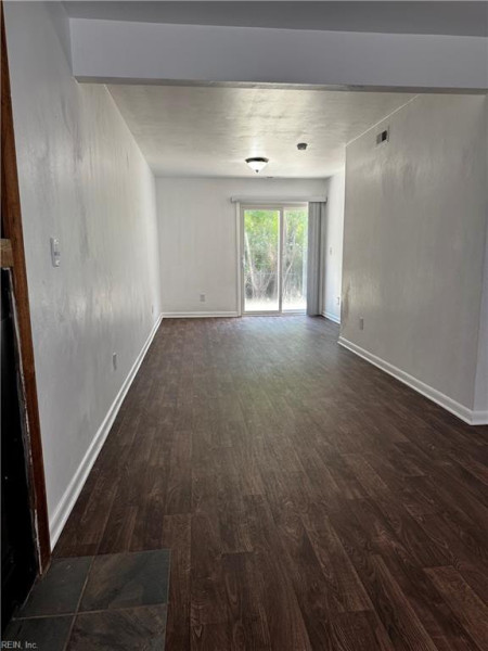 Photo 5 of 16 residential for sale in Virginia Beach virginia