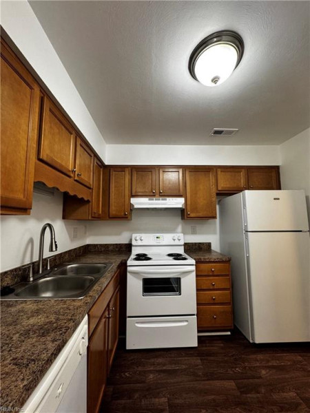 Photo 9 of 16 residential for sale in Virginia Beach virginia