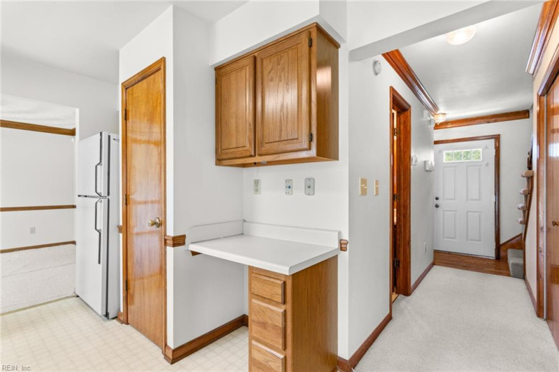 Photo 10 of 46 residential for sale in Chesapeake virginia