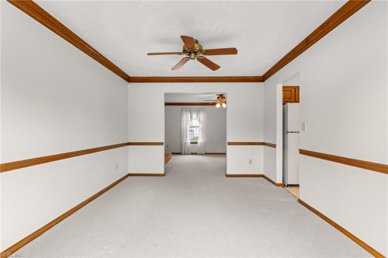 Photo 17 of 46 residential for sale in Chesapeake virginia