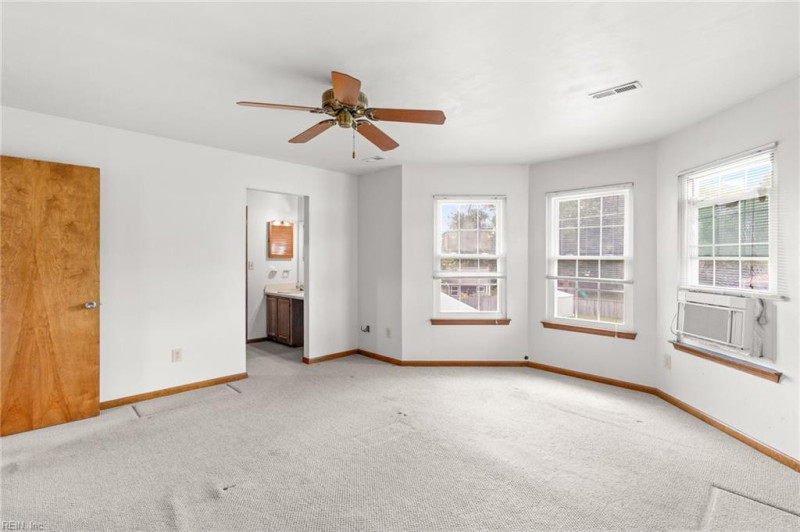 Photo 24 of 46 residential for sale in Chesapeake virginia