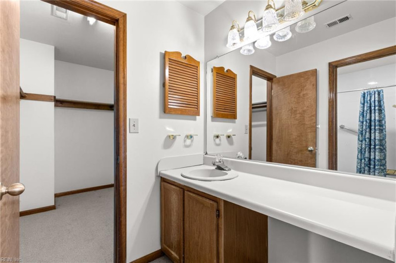 Photo 30 of 46 residential for sale in Chesapeake virginia