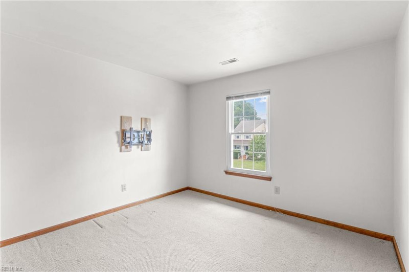 Photo 31 of 46 residential for sale in Chesapeake virginia
