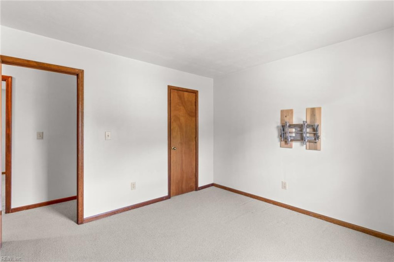 Photo 32 of 46 residential for sale in Chesapeake virginia