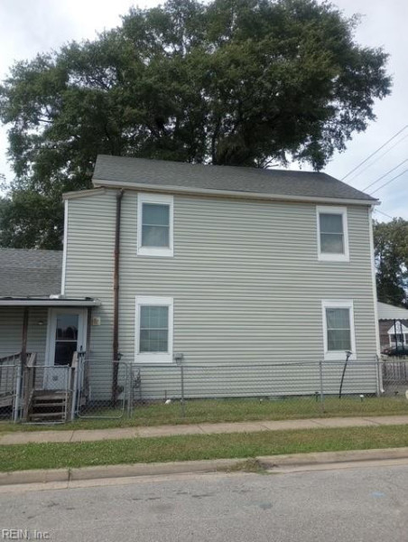 Photo 2 of 8 residential for sale in Portsmouth virginia