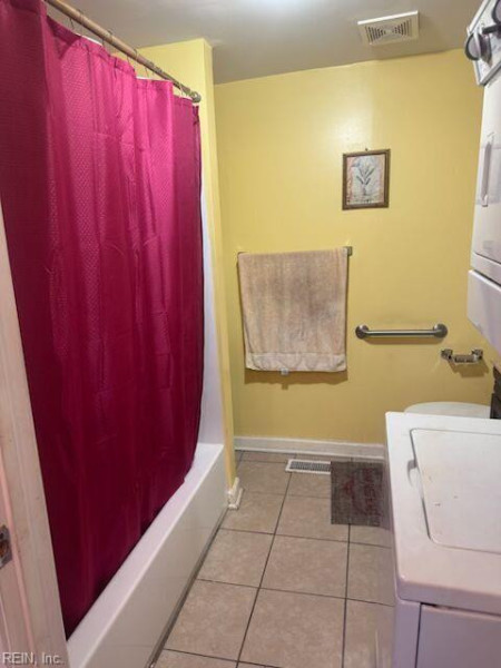 Photo 6 of 8 residential for sale in Portsmouth virginia