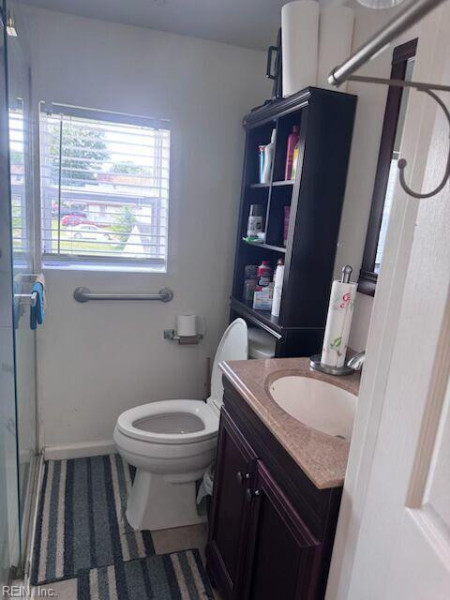 Photo 7 of 8 residential for sale in Portsmouth virginia