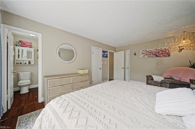 Photo 22 of 39 residential for sale in Virginia Beach virginia