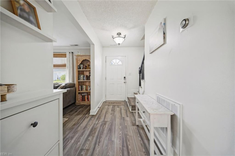 Photo 7 of 39 residential for sale in Virginia Beach virginia