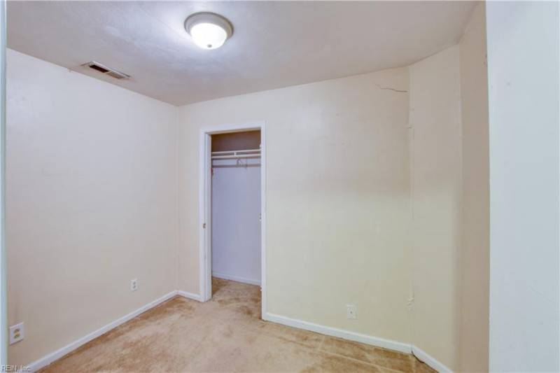 Photo 15 of 27 residential for sale in Suffolk virginia