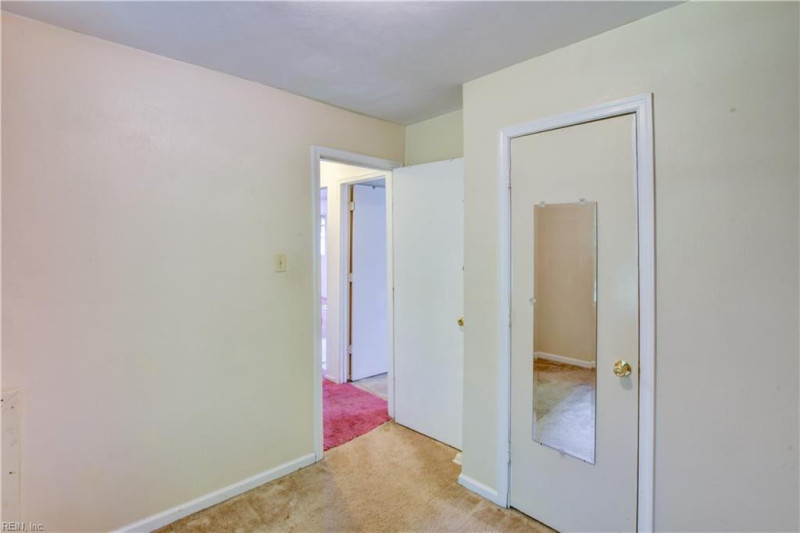 Photo 17 of 27 residential for sale in Suffolk virginia