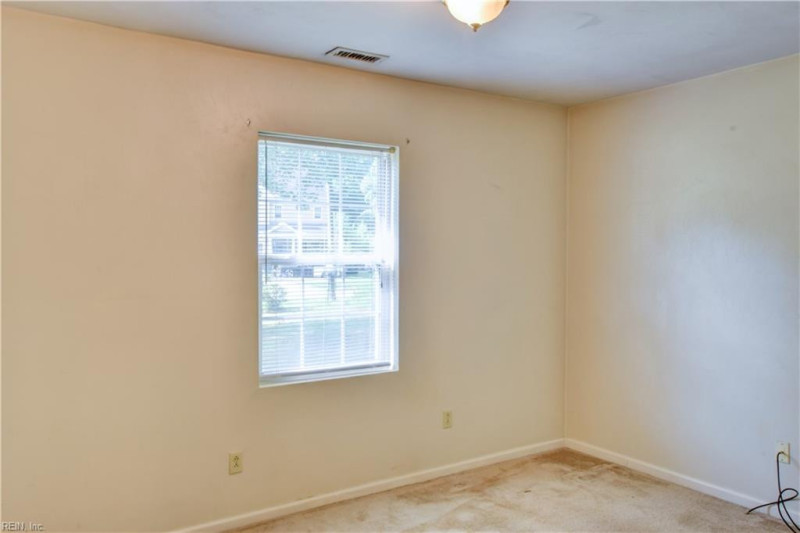 Photo 20 of 27 residential for sale in Suffolk virginia