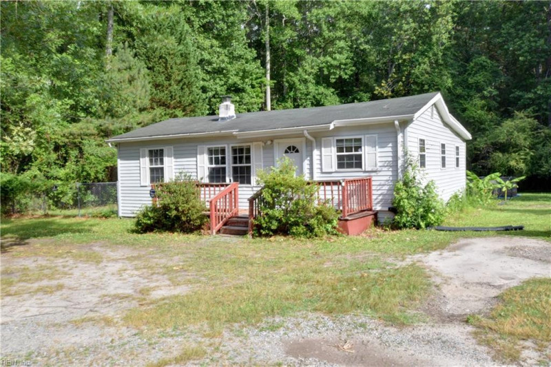 Photo 3 of 27 residential for sale in Suffolk virginia
