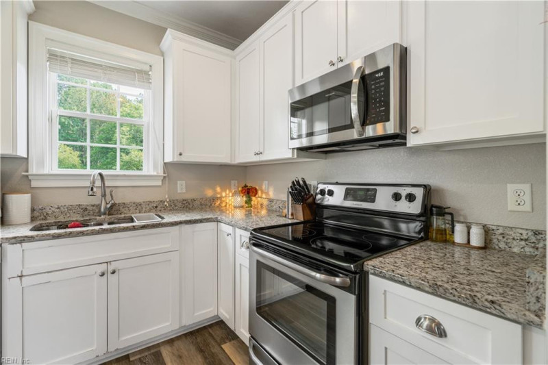 Photo 15 of 40 residential for sale in Suffolk virginia