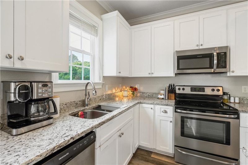 Photo 16 of 40 residential for sale in Suffolk virginia