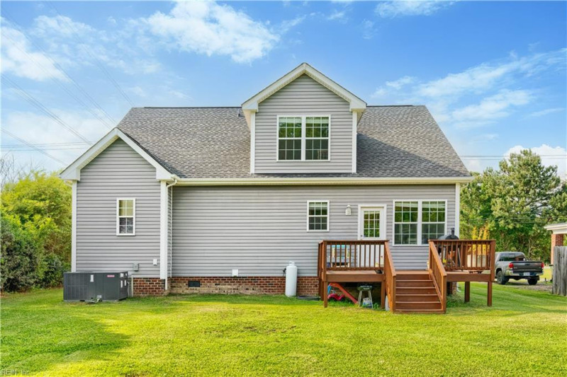Photo 34 of 40 residential for sale in Suffolk virginia