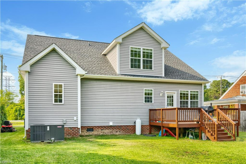Photo 35 of 40 residential for sale in Suffolk virginia