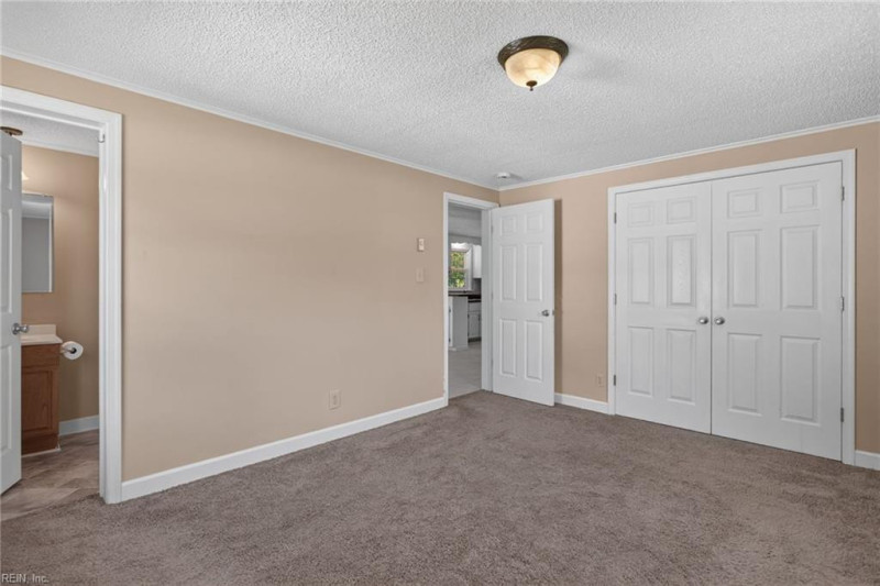 Photo 18 of 30 residential for sale in York County virginia